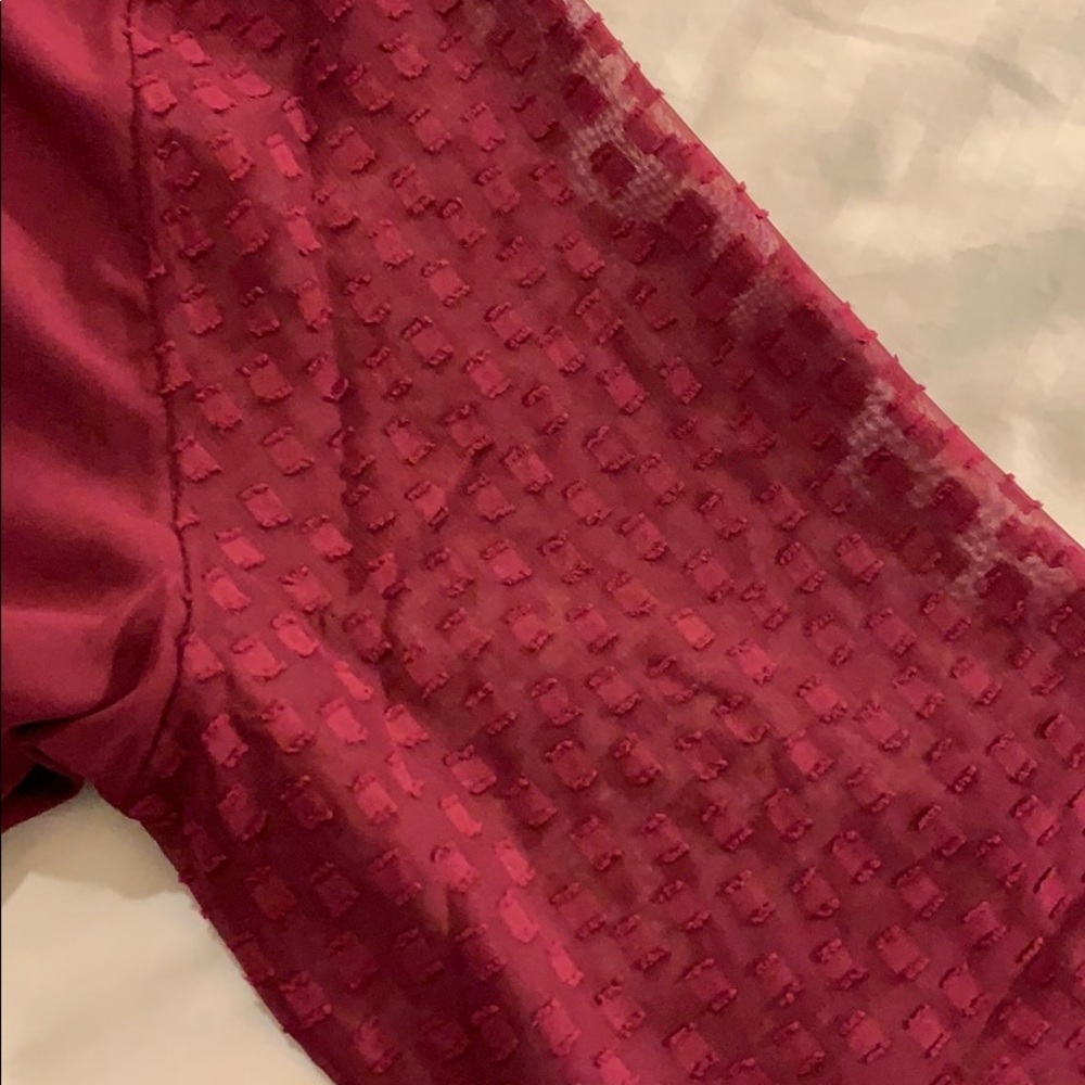 Van Heusen burgundy Top - Picture 6 of 6
